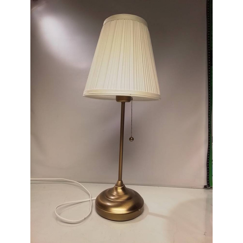 LAMPE PIED DORE