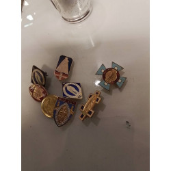 LOT D’INSIGNES RELIGIEUSES