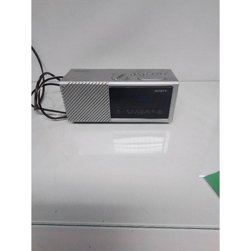 RADIO REVEIL SONY 