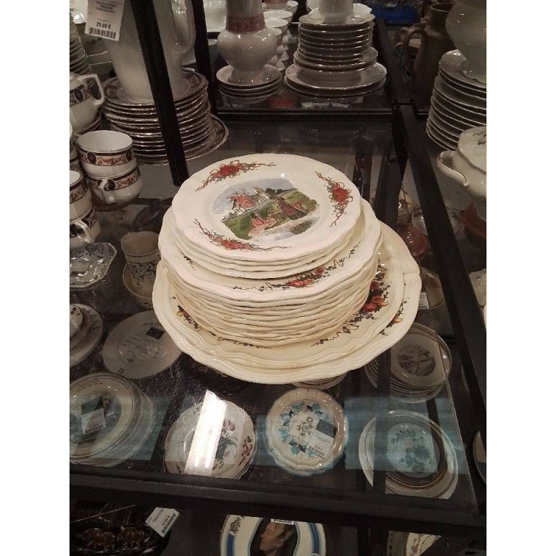 LOT D’ASSIETTES OBERNAI SARREGUEMINES 