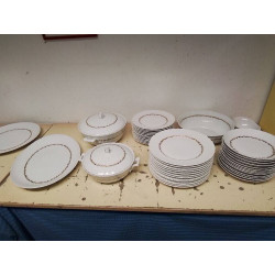 SERVICE DE TABLE LIMOGES...