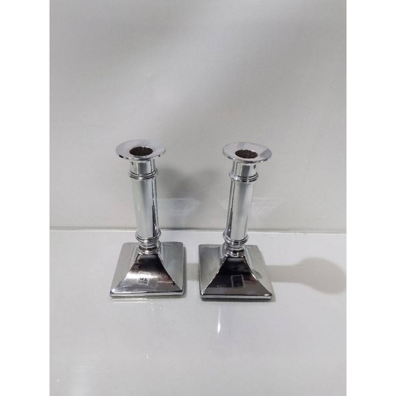 LOT DE 2 BOUGEOIRS SKS