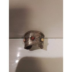 BRACELET JONC AVEC PIERRES