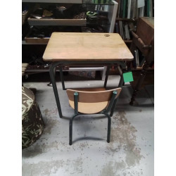 BUREAU ENFANT + CHAISE 