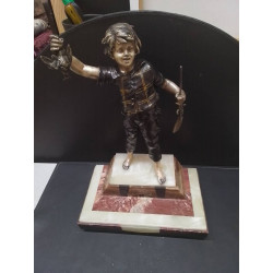 STATUETTE RÉGULE PIED...
