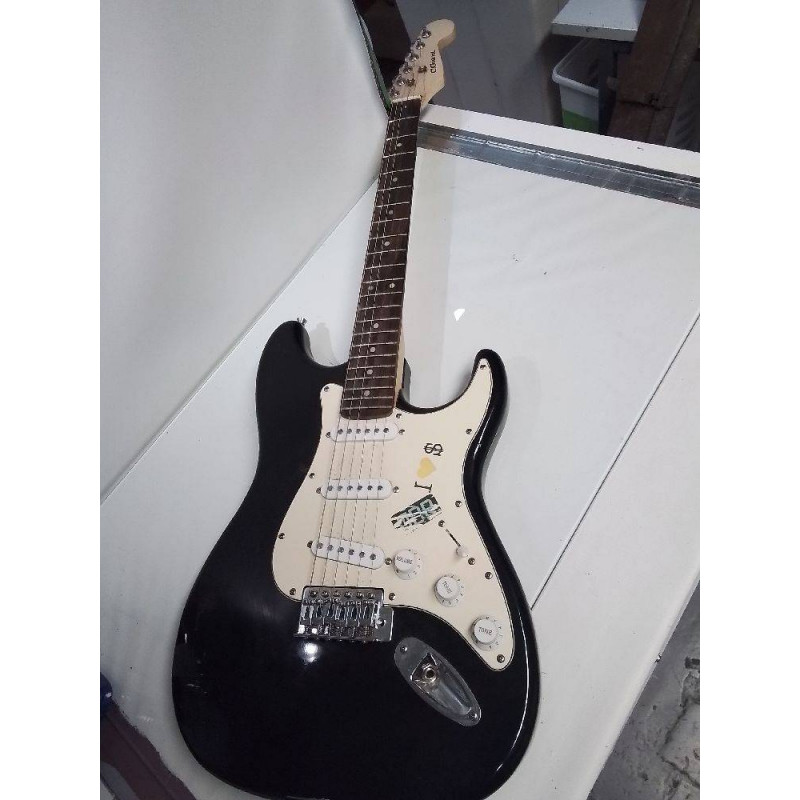 GUITARE ÉLECTRIQUE C.GIANT