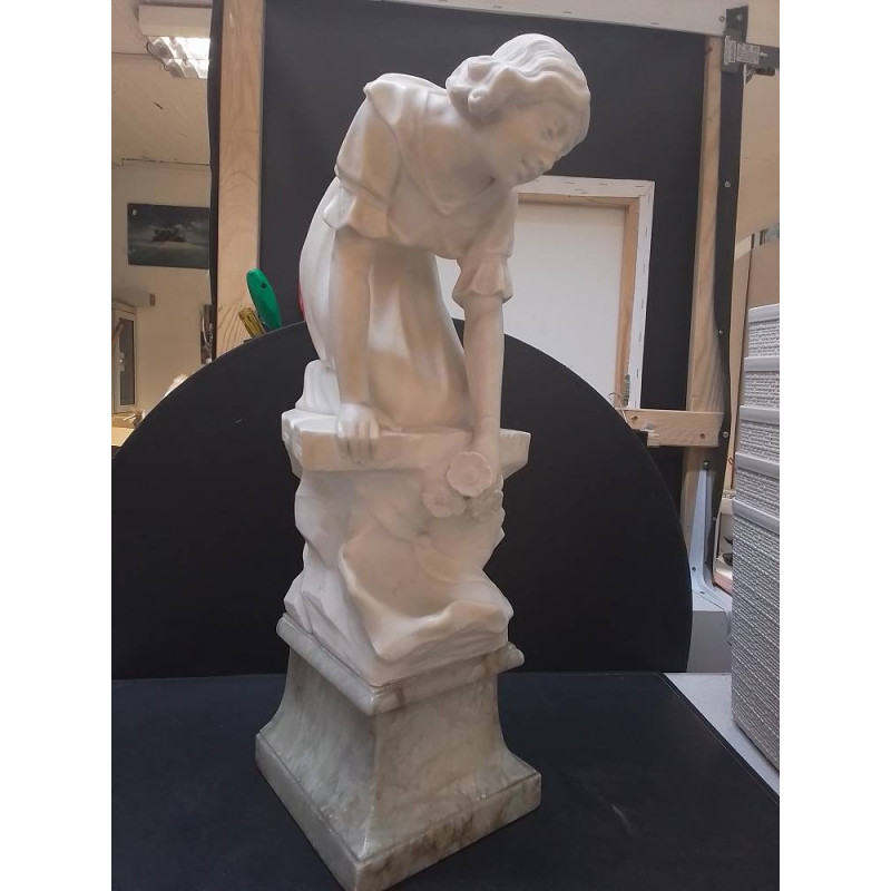 SCULPTURE ANCIENNE MARBRE BLANC SUR SOCLE