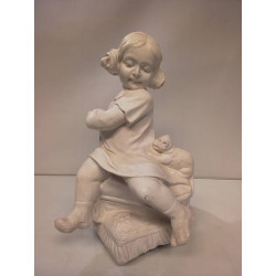 STATUETTE FILLETTE 