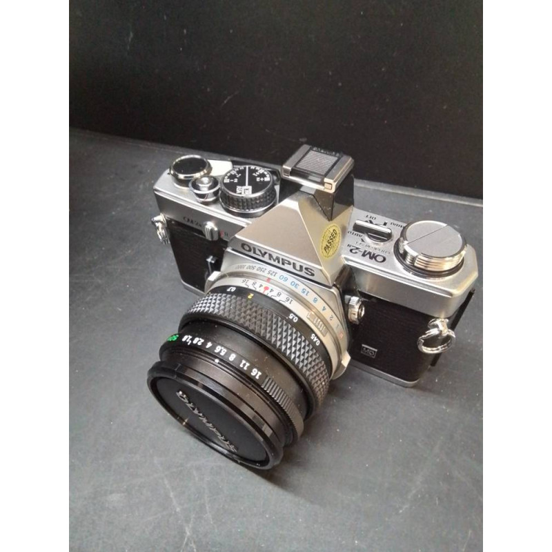 APPAREIL PHOTO ARGENTIQUE OLYMPUS OM-2N + ACCESSOIRES 