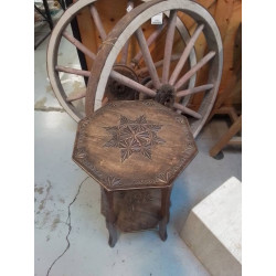 SELLETTE BOIS SCULPTÉ 