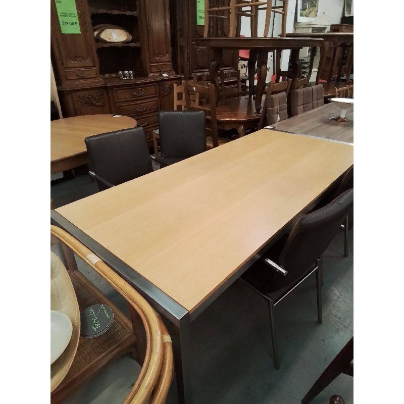 TABLE MODERNE PIÈTEMENT METAL PLATEAU HETRE METAFORM