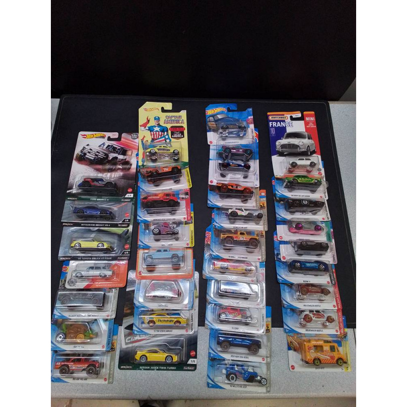 LOT DE VOITURES HOT WHEEL ET MATCHBOX 
