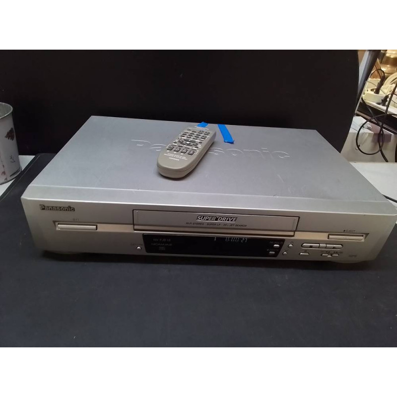 MAGNÉTOSCOPE PANASONIC + TÉLÉCOMMANDE 