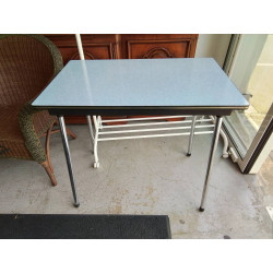 TABLE FORMICA BLEU