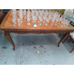 TABLE MERISIER STYLE LOUIS...