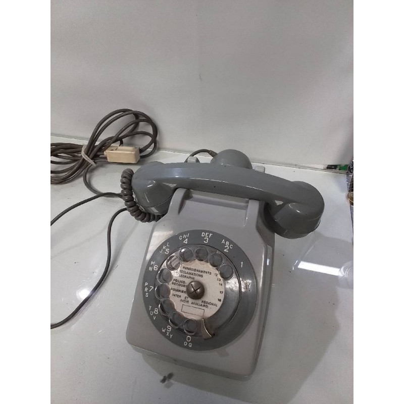 TÉLÉPHONE A CADRAN 