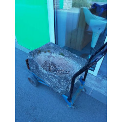 JARDINIÈRE EN PIERRE +...