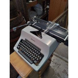 MACHINE A ÉCRIRE ALYMPIA 