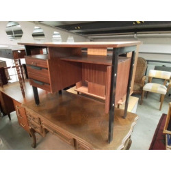 BUREAU VINTAGE + CLE