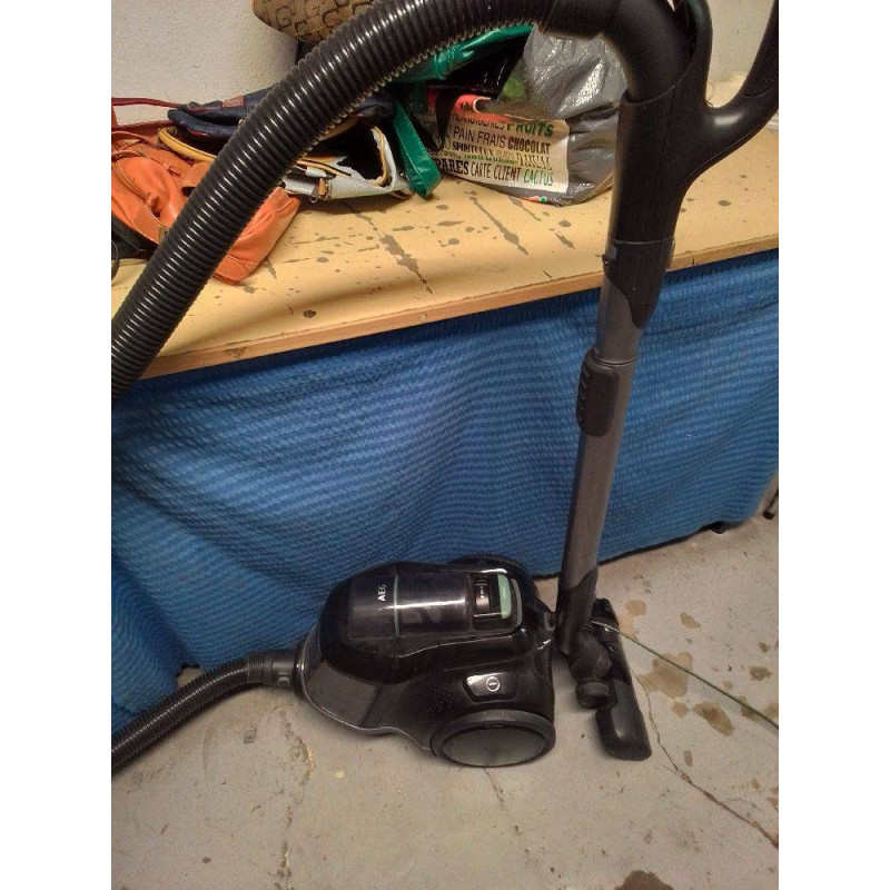 ASPIRATEUR AEG 