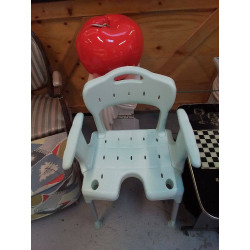 FAUTEUIL DE SALLE DE BAIN 
