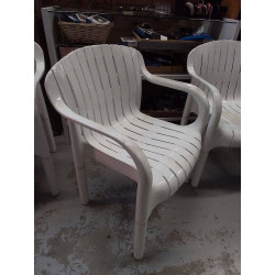 FAUTEUIL DESIGN D\'EXTÉRIEUR PIERRE PAULIN MODÈLE DANGARI