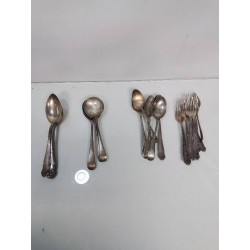LOT DE COUVERTS ARGENTÉS