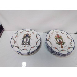 LOT D’ASSIETTES COLLECTION...