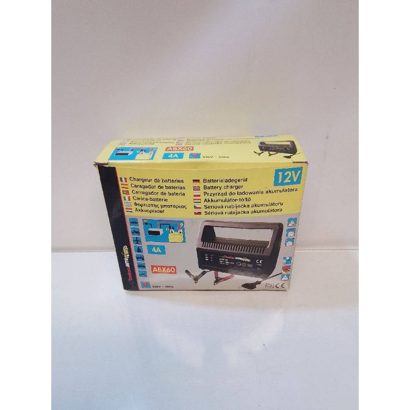 CHARGEUR DE BATTERIE 