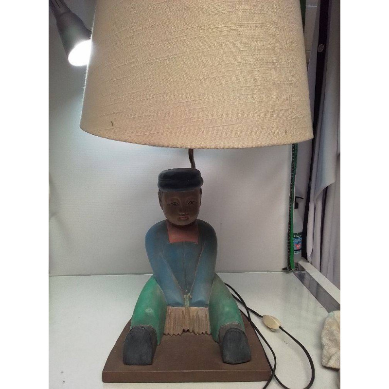 LAMPE A POSER BOIS PERSONNAGE ASIATIQUE 