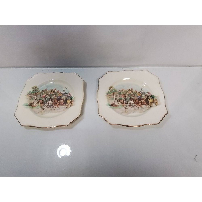 LOT DE 2 COUPELLES ROYAL WINTON