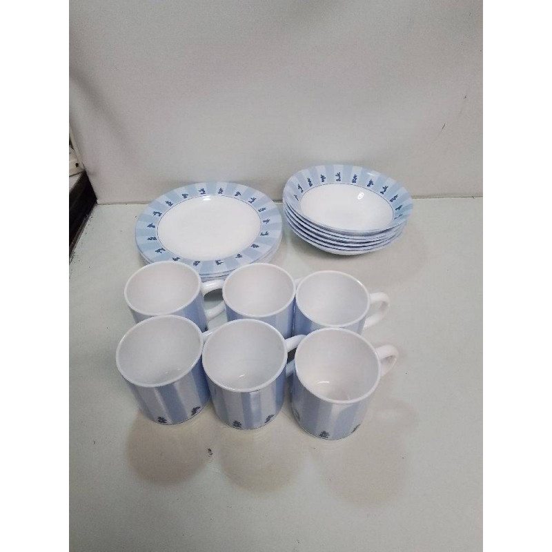 LOT DE VAISSELLE ARCOPAL MICKEY