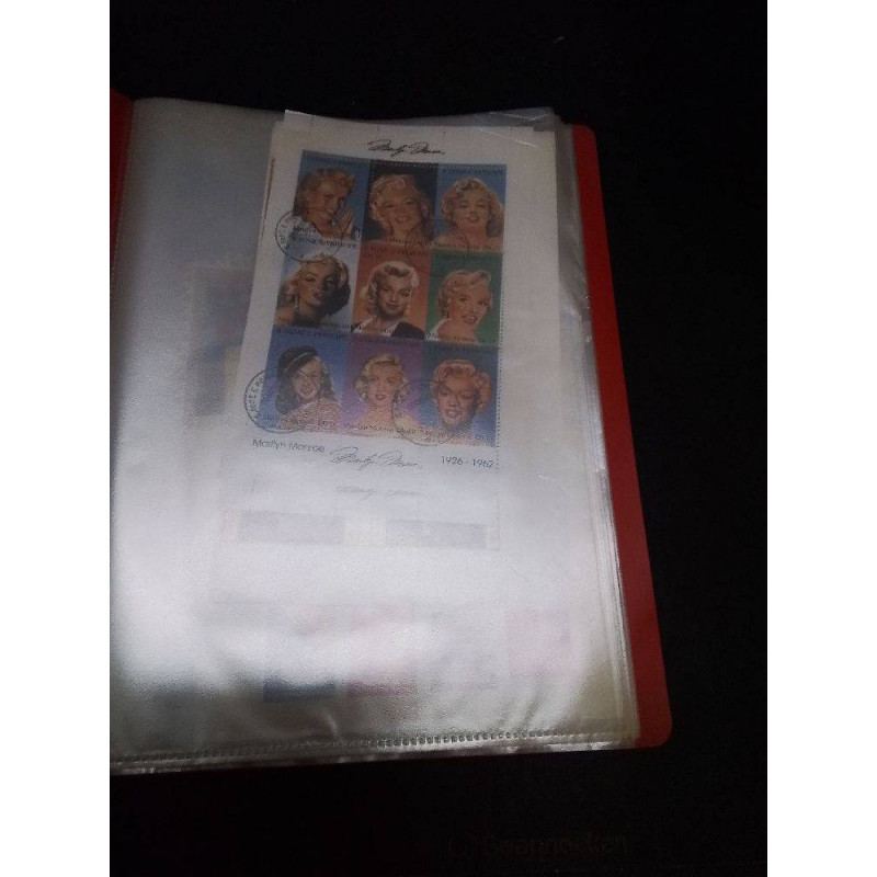 LOT DE PLANCHES DE TIMBRES POSTE 
