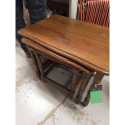 TABLE GIGOGNES 