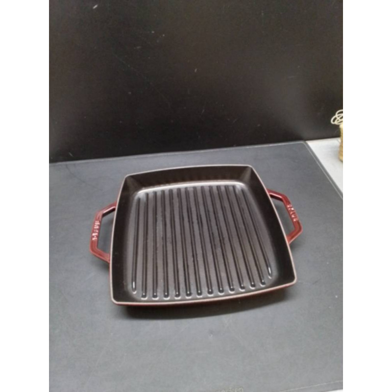 POÊLE GRILL STAUB