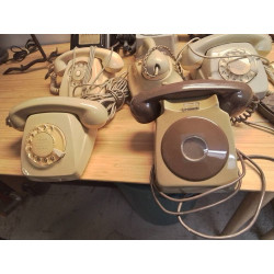 TÉLÉPHONE ANCIEN
