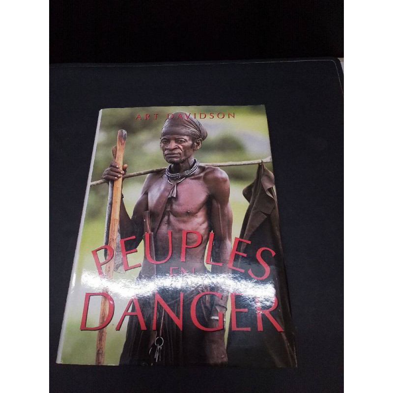 LIVRE PEUPLES EN DANGER