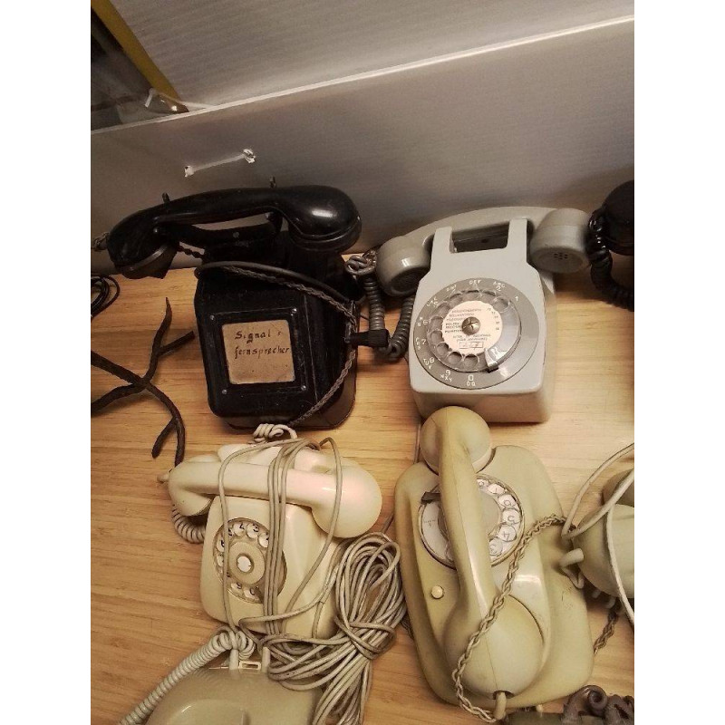 TÉLÉPHONE ANCIEN