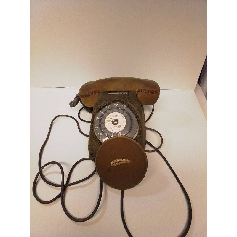 TÉLÉPHONE A CADRAN RECOUVERT 