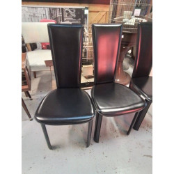LOT DE 4 CHAISES CUIR NOIR...