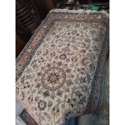 TAPIS TON BEIGE ET SAUMON...
