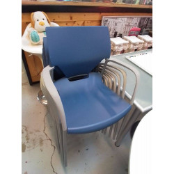 FAUTEUIL VISITEUR BLEU IOKO