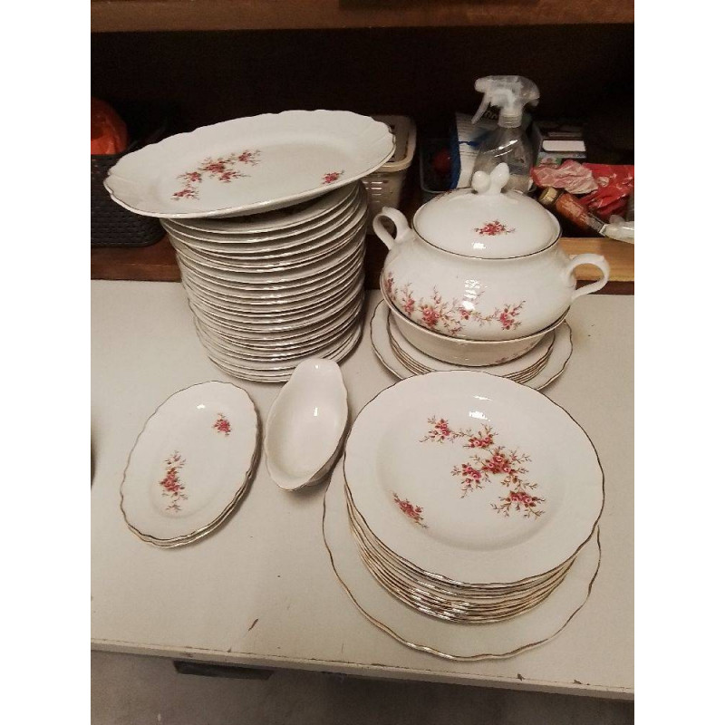 SERVICE PORCELAINE MOTIF FLEURS ROSES 