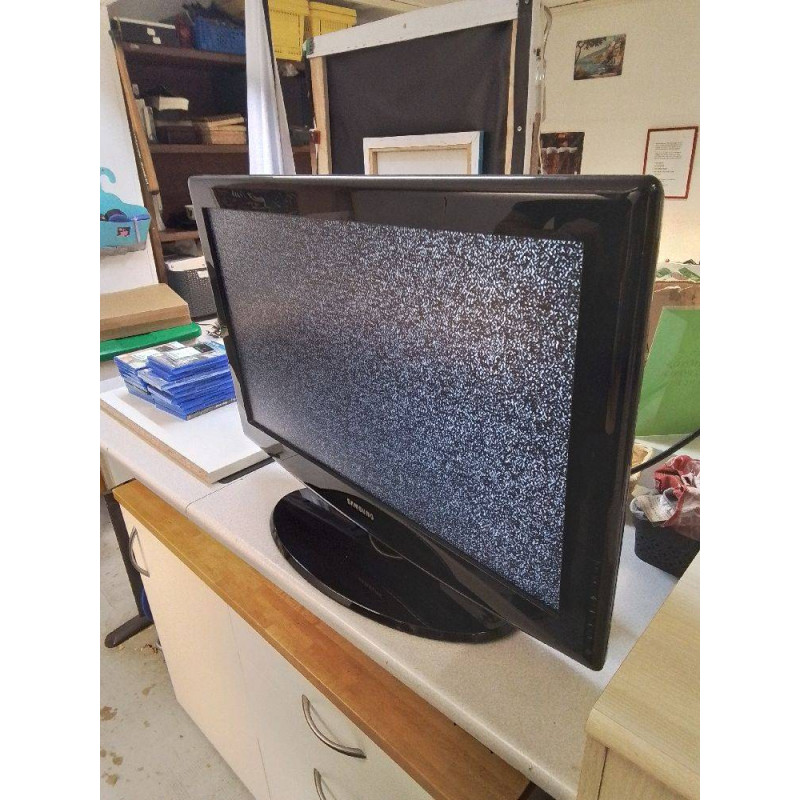 TV SAMSUNG 32 AVEC TELECOMMANDE