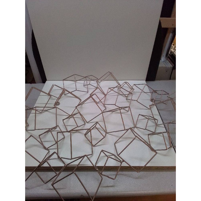 DÉCORATION MURALE MÉTALLIQUE 