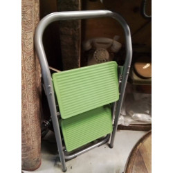ESCABEAU METAL VERT GRIS