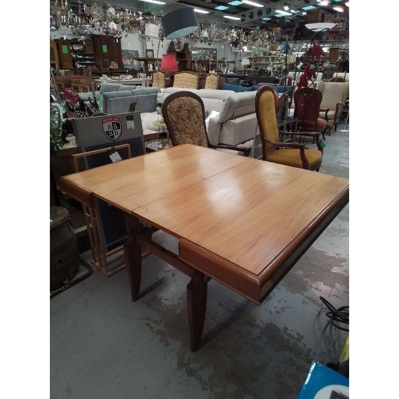 TABLE TRANSFORMABLE DANS LE GOUT LELEU