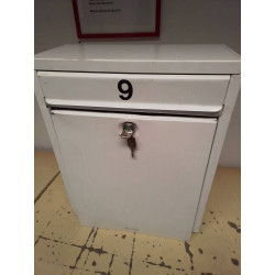 BOITE A LETTRES BLANCHE 