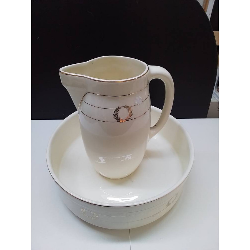 NÉCESSAIRE DE TOILETTE PORCELAINE TCHEQUE 