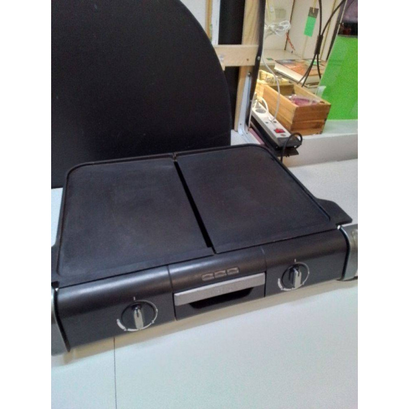 PLANCHA TEFAL